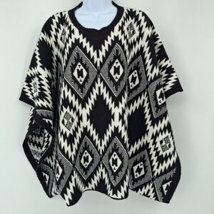 Women's Forever 21 Black/White Aztec Pancho Size M/L